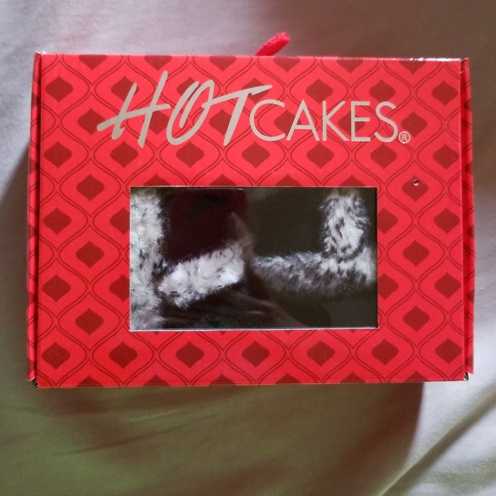 Size 3  HOT Cakes baby boots